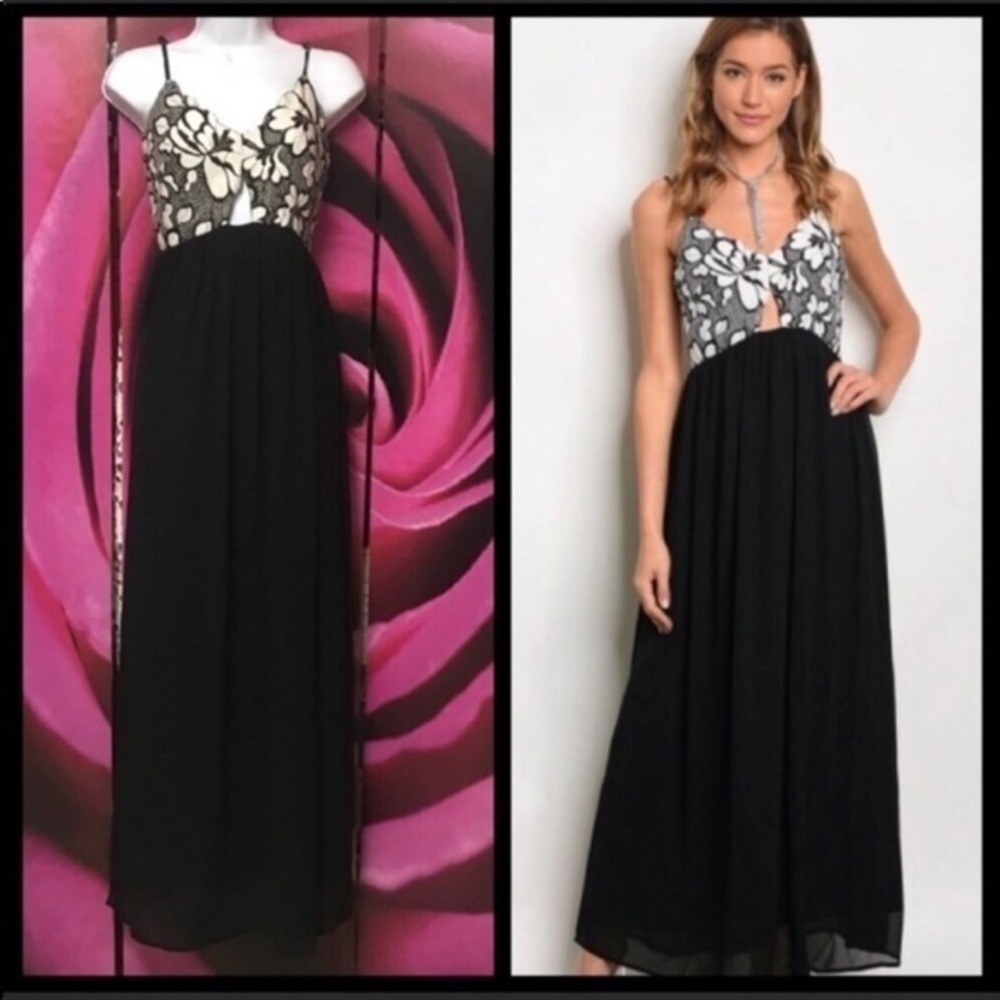 ❣️Sale was $75 down sizing❣️ Black and white maxi dress